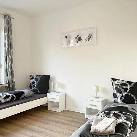 For Fitters I Schuetzenstr 4-12 Apartment *