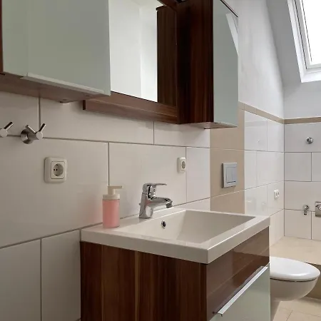 Apartment For Fitters I Schuetzenstr 4-12 *